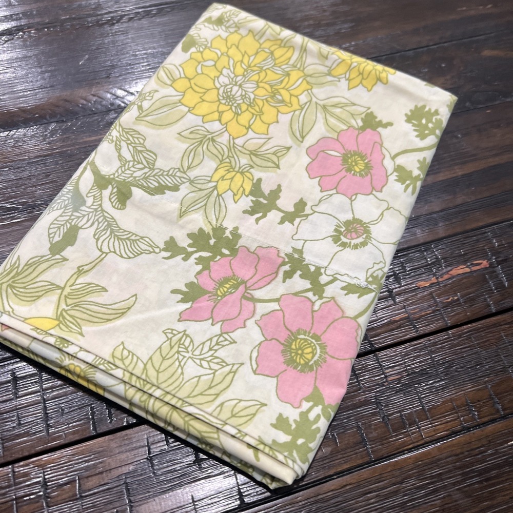 VINTAGE Cannon Royal Family Cotswold YELLOW PINK (1) KING PILLOWCASE 20X40